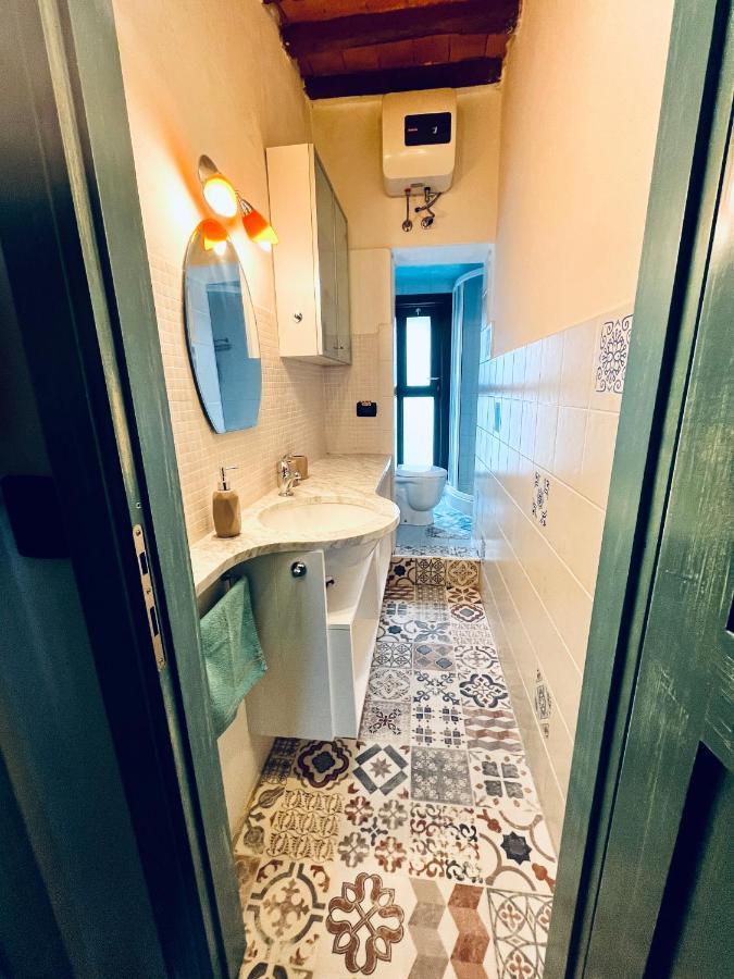 Peccioli Turquoise Rose Apartment מראה חיצוני תמונה